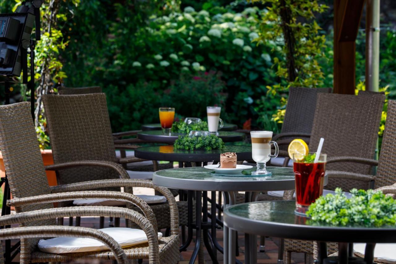 Arnyas Panzio Bed & Breakfast